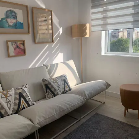 Grey House - Feel The Vibe * Vigo